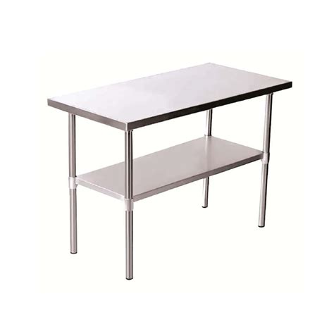 Mesa de trabajo para crepes con ingredientes organizados