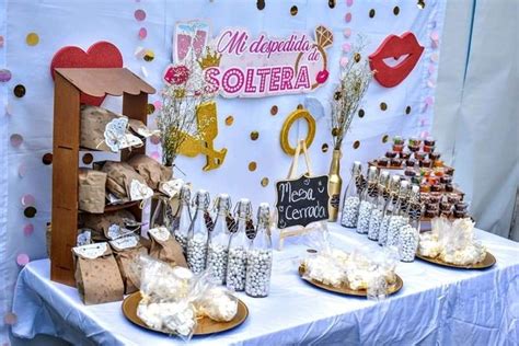 Mesa dulce decorada para despedida de soltera