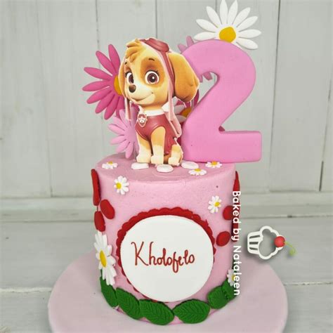 Modelado de Skye de PAW Patrol en fondant