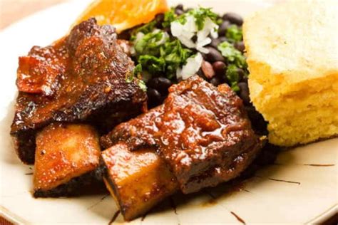 Asado a la olla paraguayo con guarniciones