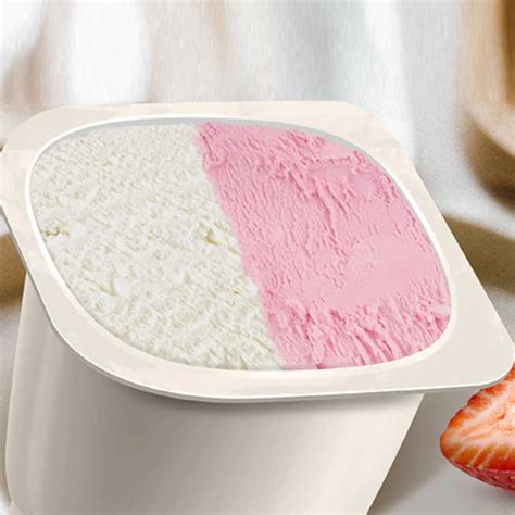 Ingredientes para helado de fresa y nata