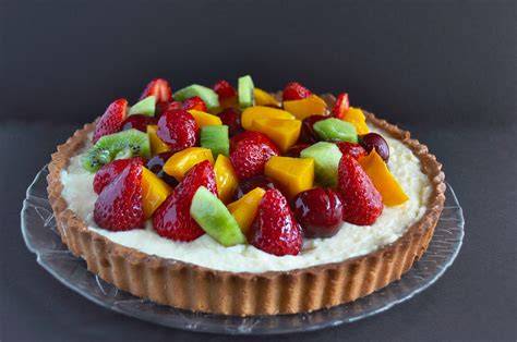 Tarta de pasta frolla con frutas