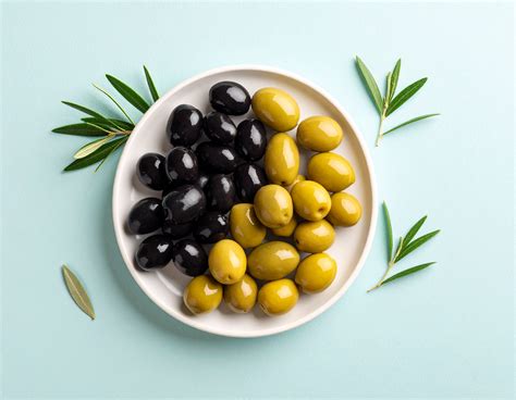 Aceitunas verdes y negras