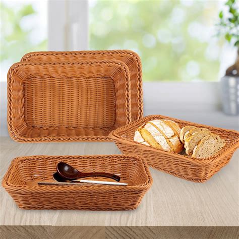 Variedad de cestas para pan de diferentes materiales y tamaños