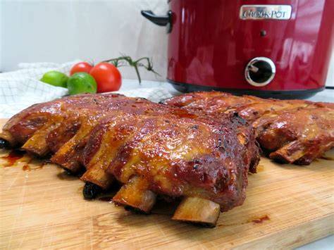 Costillas de ternera cocinándose en olla lenta