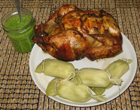 Pollo en brasas venezolano con hallaquitas y guasacaca