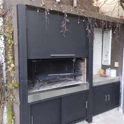 Detalle de las parrillas de fundición esmaltadas