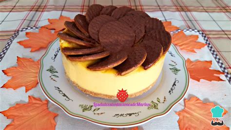 Tarta de natillas con cuajada y galletas