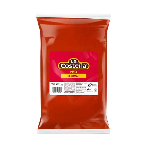 Cubos de pasta de tomate congelados en una bolsa