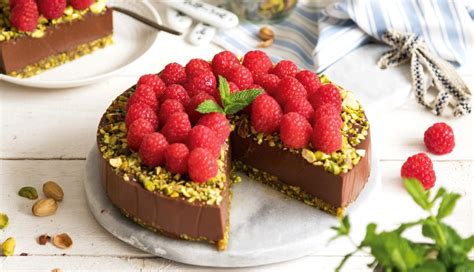 Preparación de la tarta de chocolate vegana sin horno