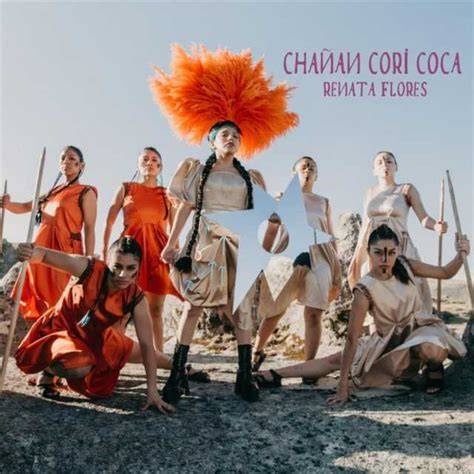 Renata Flores interpretando a Chanan Cori Coca