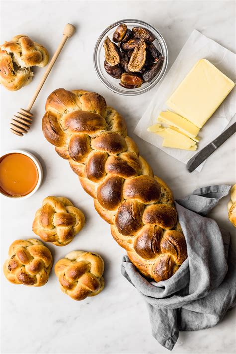 Pan Jalá con dátiles e higos deshidratados