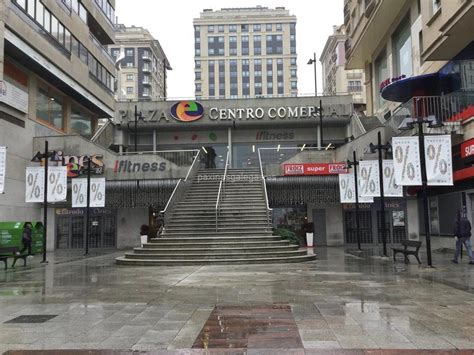 Fachada de Nación Pizza & Pasta en Centro Comercial Plaza Elíptica, Vigo