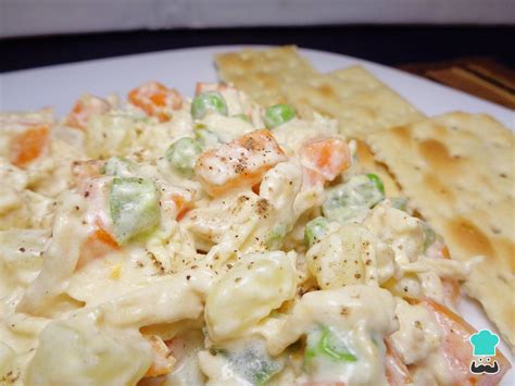 Ensaladilla rusa con pollo asado