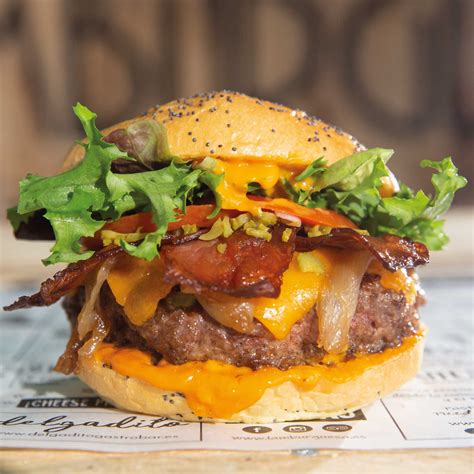 Variedad de hamburguesas gourmet en Lamburguesa La Cañada