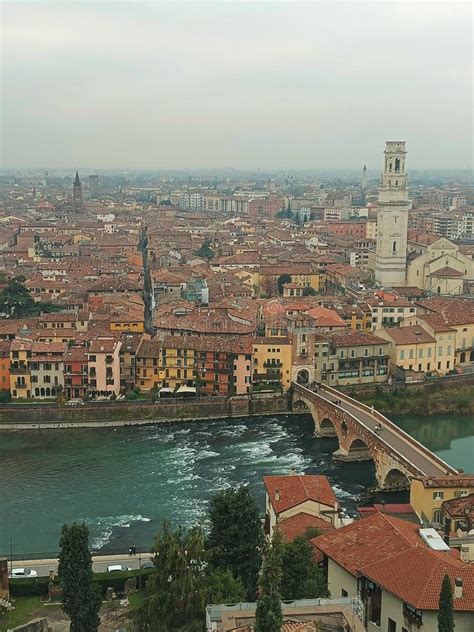 Vistas de Verona desde el Puente Pietra