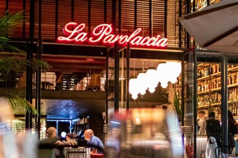 Fachada del restaurante La Parolaccia en Puerto Madero