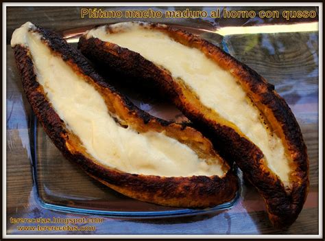Plátano macho con piel al horno