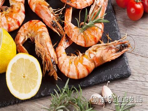 Infografía con las propiedades nutricionales de las gambas