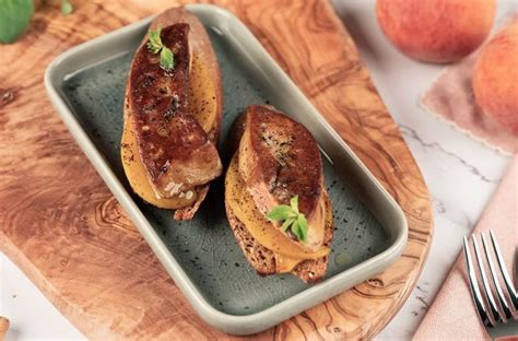 Melocotones a la plancha con acompañamiento