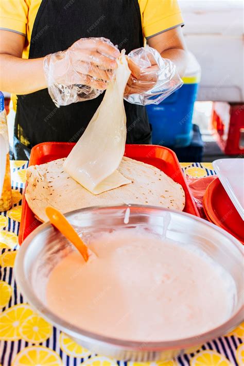 Quesillo nicaragüense tradicional en bolsa de plástico