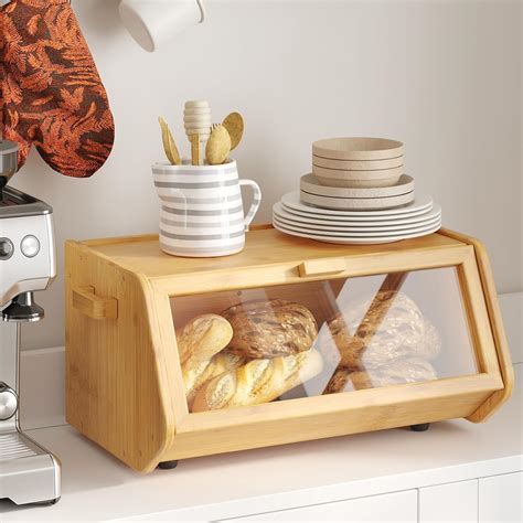 Pan en panera de madera