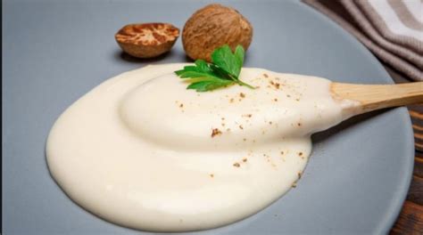 Salsa bechamel con perejil