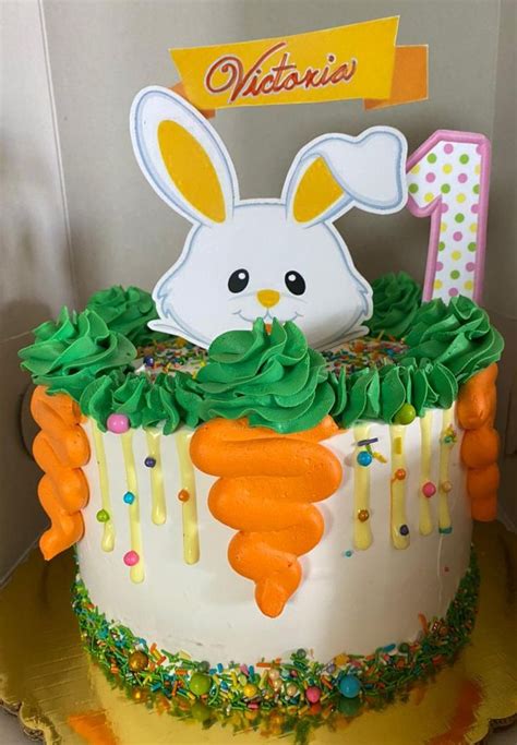 Pastel de conejo en molde