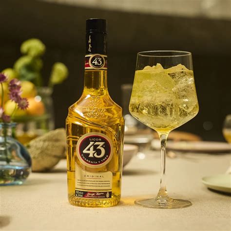 Vaso de Licor 43 con Coca-Cola