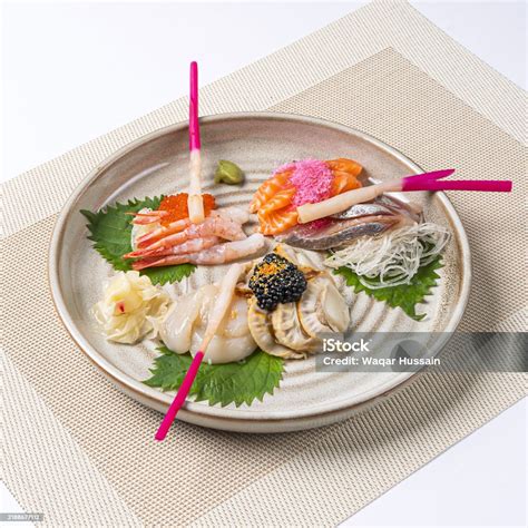 Plato de sashimi moriawase