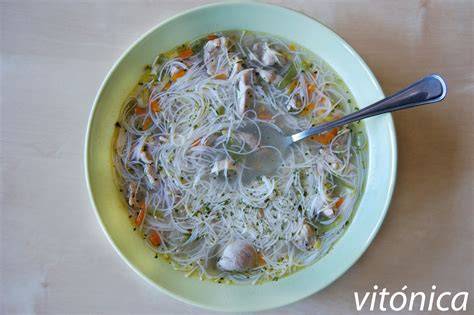 Tabla nutricional de una ración de sopa de fideos de arroz