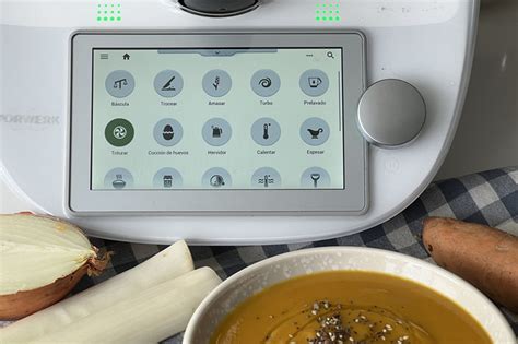 Pantalla táctil del Thermomix TM6 mostrando el modo Cookidoo