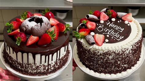 Pastel decorado con banderines