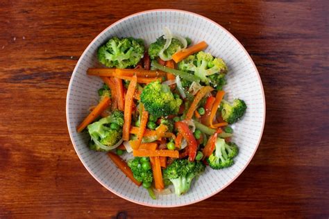 Variedad de vegetales para salteado