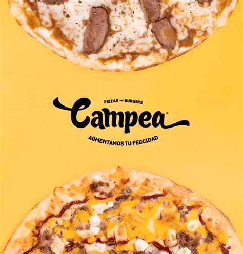 Equipo de Campea Pizzas preparando pizzas en Algeciras