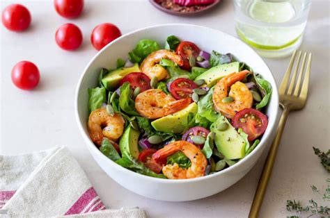 Presentación de la Ensalada de Camarones y Cangrejo