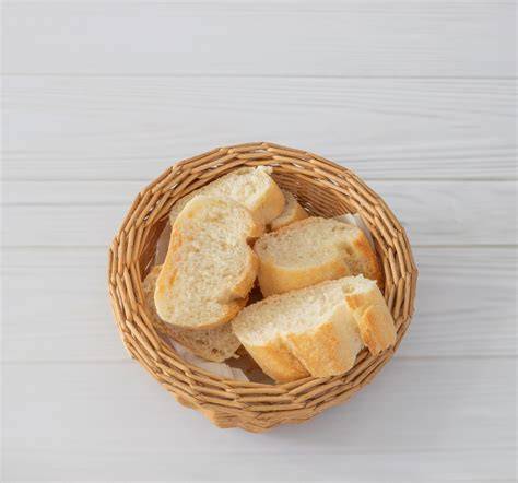 Cesta de pan trenzada