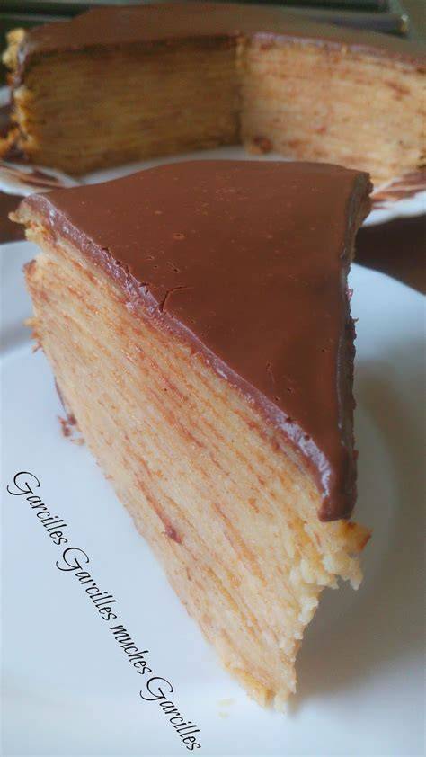Tarta de frixuelos con cobertura de chocolate