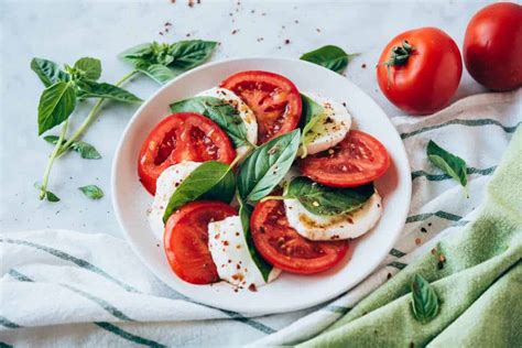 Ingredientes para una ensalada Caprese