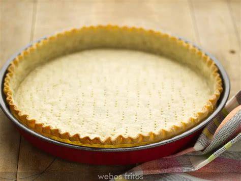 Masa de tarta casera lista para refrigerar