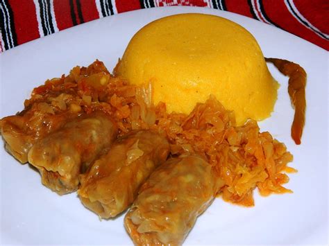 Sarmale con mamaliga
