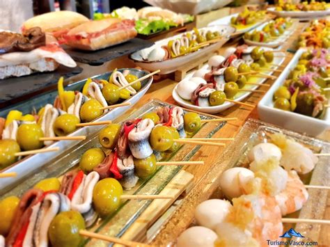 Barra de pintxos del Izarra Berria