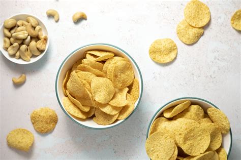Variedad de snacks saludables: Fruut, Chips de lentejas, Crujientes de vacuno