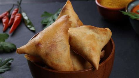 Variedades de samosas de diferentes regiones