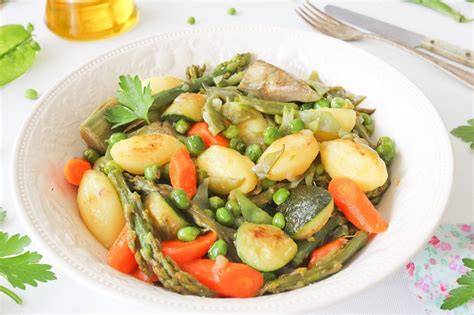 Panaché de verduras recién salido del horno