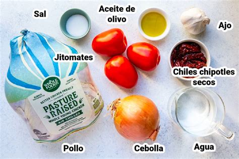 Ingredientes frescos para tinga de pollo