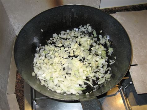 Sofrito de cebolla y ajo