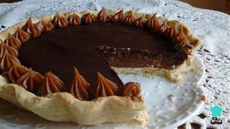 Tarta de chocolate adictiva con lágrimas de chocolate