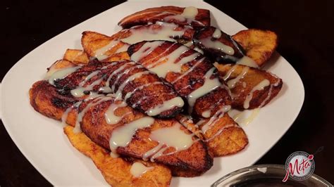 Plátanos fritos con salsa de ajo