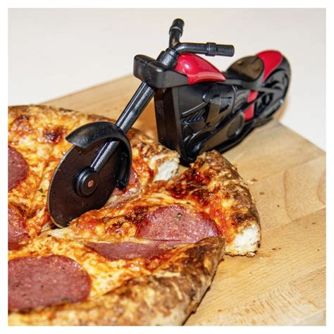 Cortador de pizza con forma de moto custom